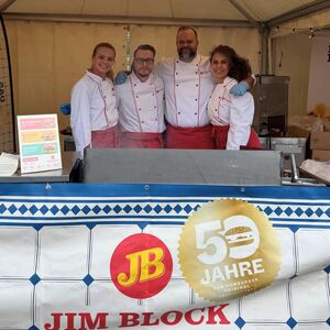 Grillmode ON 🔥🍔
So viele Events im Sommer liegen hinter uns, immer mit voller Energie, Spaß und Zusammenhalt. ✌️

Und&nbsp;...