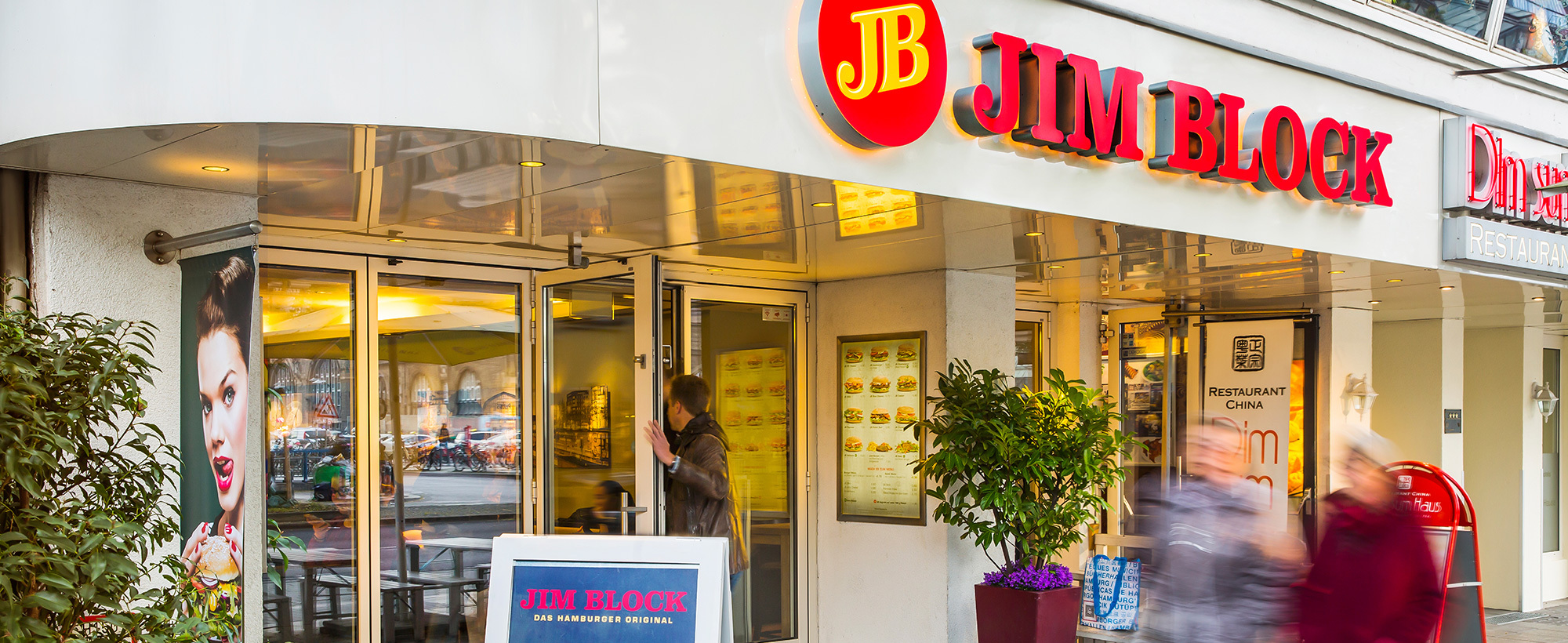 Außenanicht des Jim Block Restaurants in Hamburg in der Kirchenallee