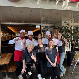 🍔 Frisch am Grill: unsere neuen Azubis! 😍🔥

Am Freitag war offizieller Start für unsere neuen Azubis! Los ging’s mit&nbsp;...