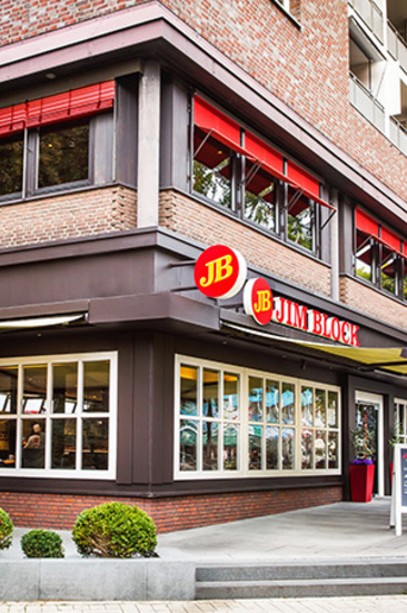 Jim Block Restaurant Barmbek Außenansicht Außenfassade des Jim Block Restaurants in Hamburg Barmbek